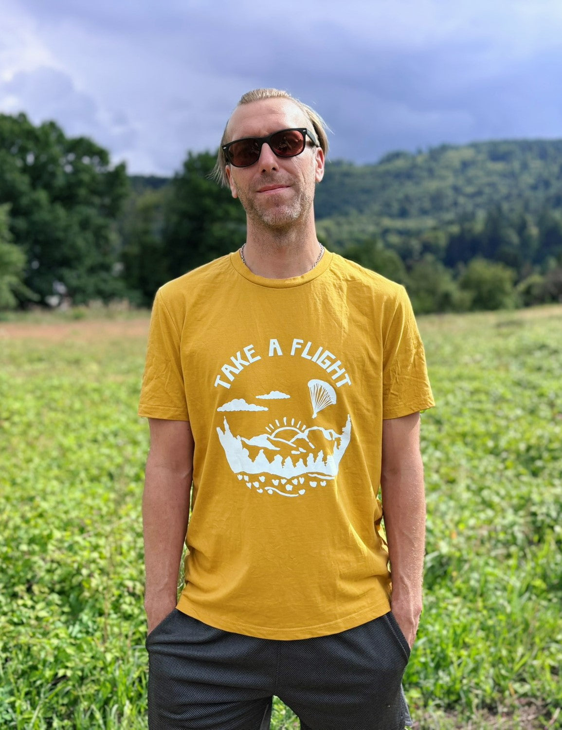 "Take a flight" Classic T-Shirt